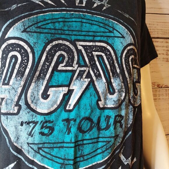 Woman's AC/DC Graphic Short Sleeve Black Tee Shirt - Picture 4 of 7